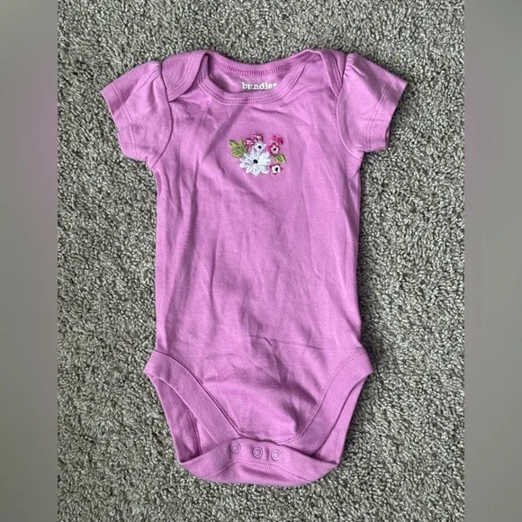 4/$16 Pink and Purple Baby Onesie Set 4 pieces Brand New - Picture 5 of 8